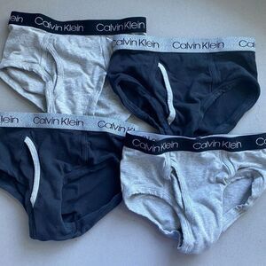 Calvin Klein Boys 4-Pieces Black and Gray Cotton Stretch Logo Briefs, Size 6/7